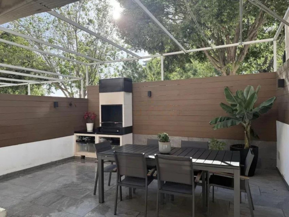 4 bedroom Townhouses for sale in Marbella – R5186470