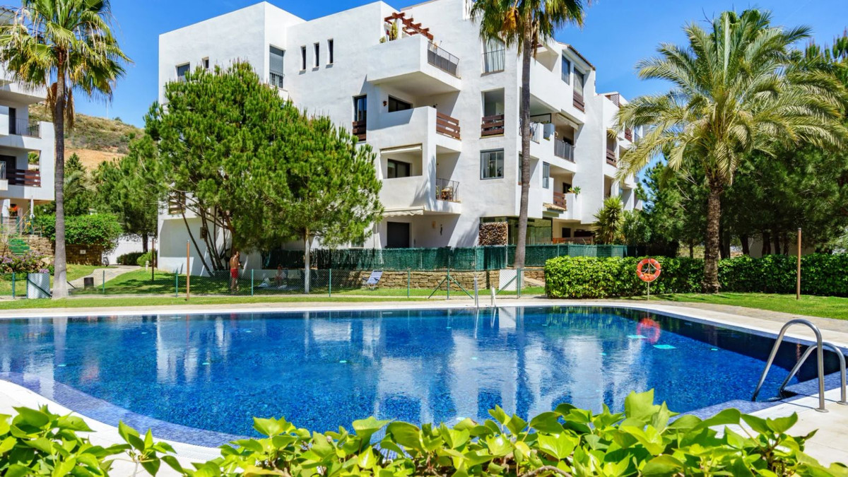 3 bedroom Apartments for sale in La Cala de Mijas – R5179483