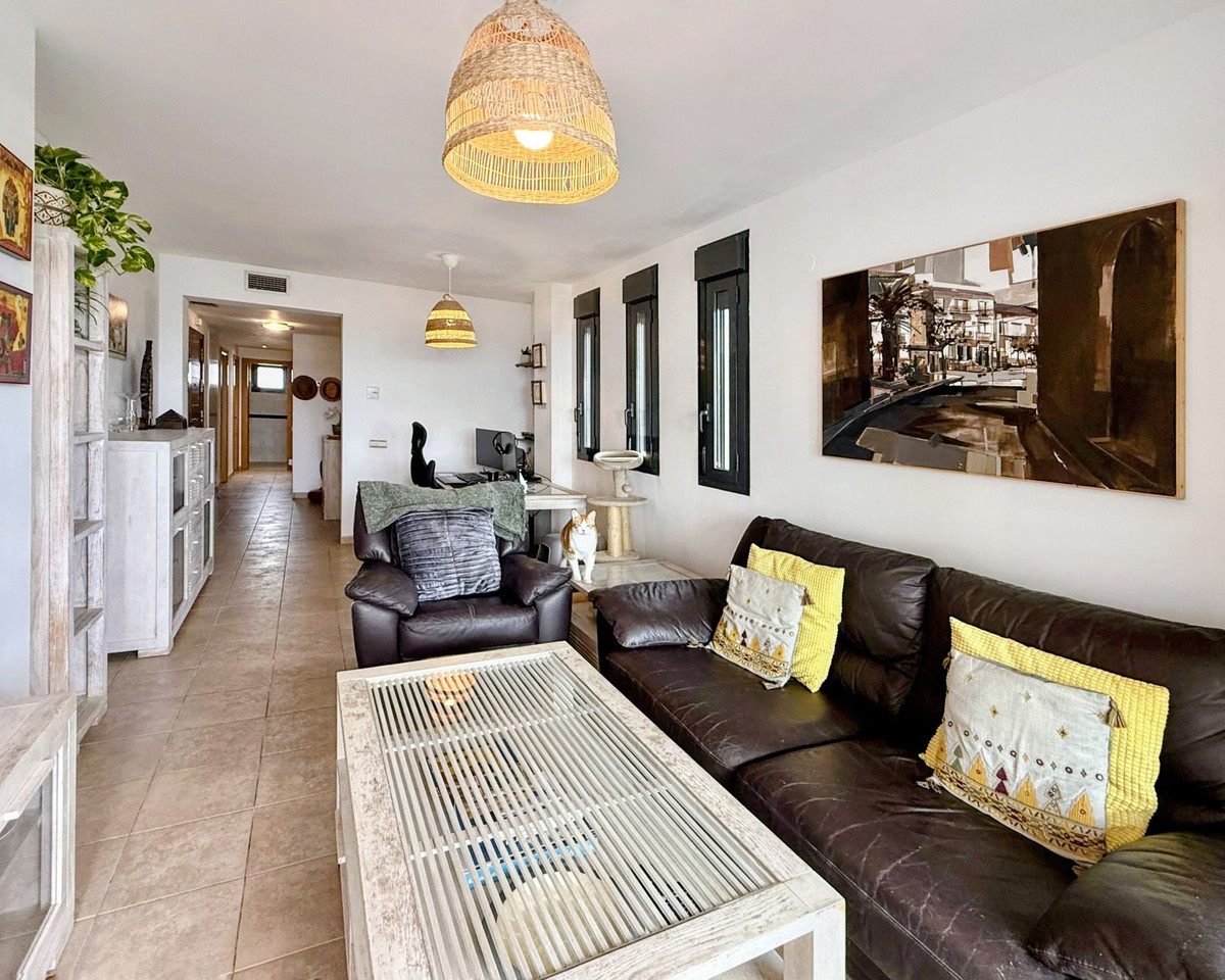 3 bedroom Apartments for sale in La Cala de Mijas – R5179483