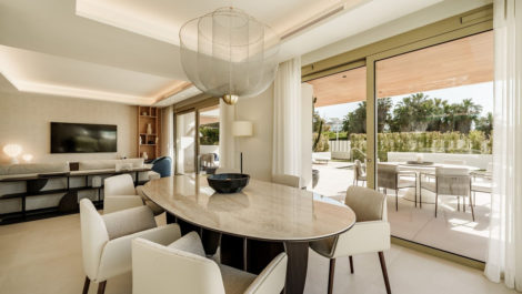 Apartamentos de 4 dormitorios en venta en Milla de Oro – R5058217