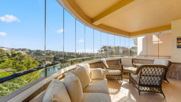 3 bedroom Apartment for sale in Elviria Hills – R5250313 in 