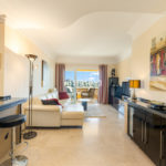 Apartamento de 3 dormitorios en venta en Elviria Hills – R5250313