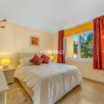 Apartamento de 3 dormitorios en venta en Elviria Hills – R5250313