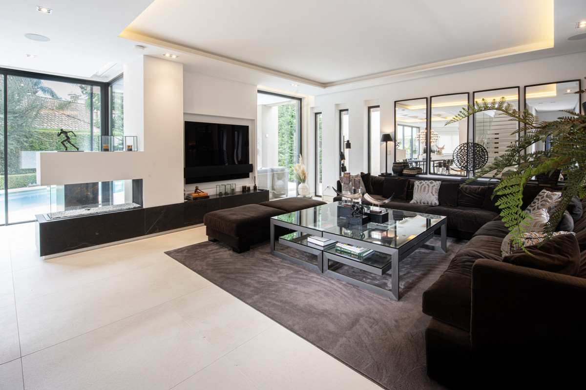 5 bedroom Villas for sale in Milla de Oro – R5179864