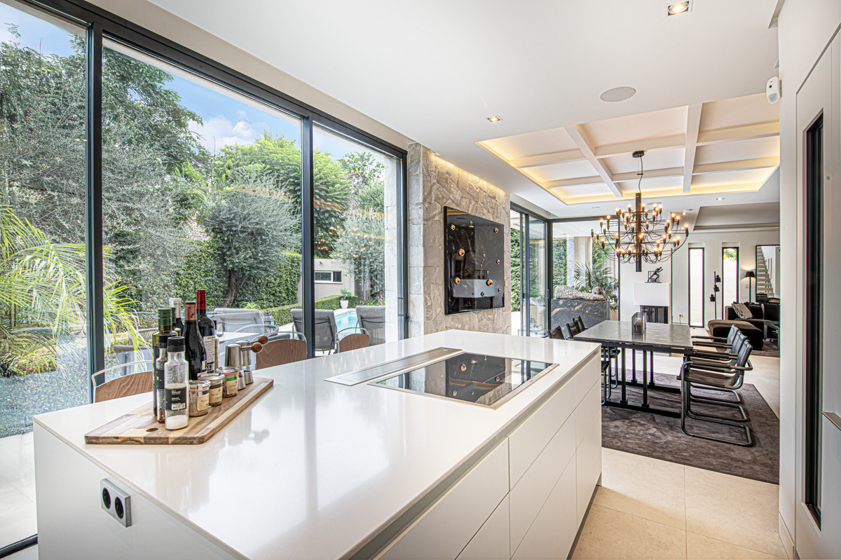 5 bedroom Villas for sale in Milla de Oro – R5179864