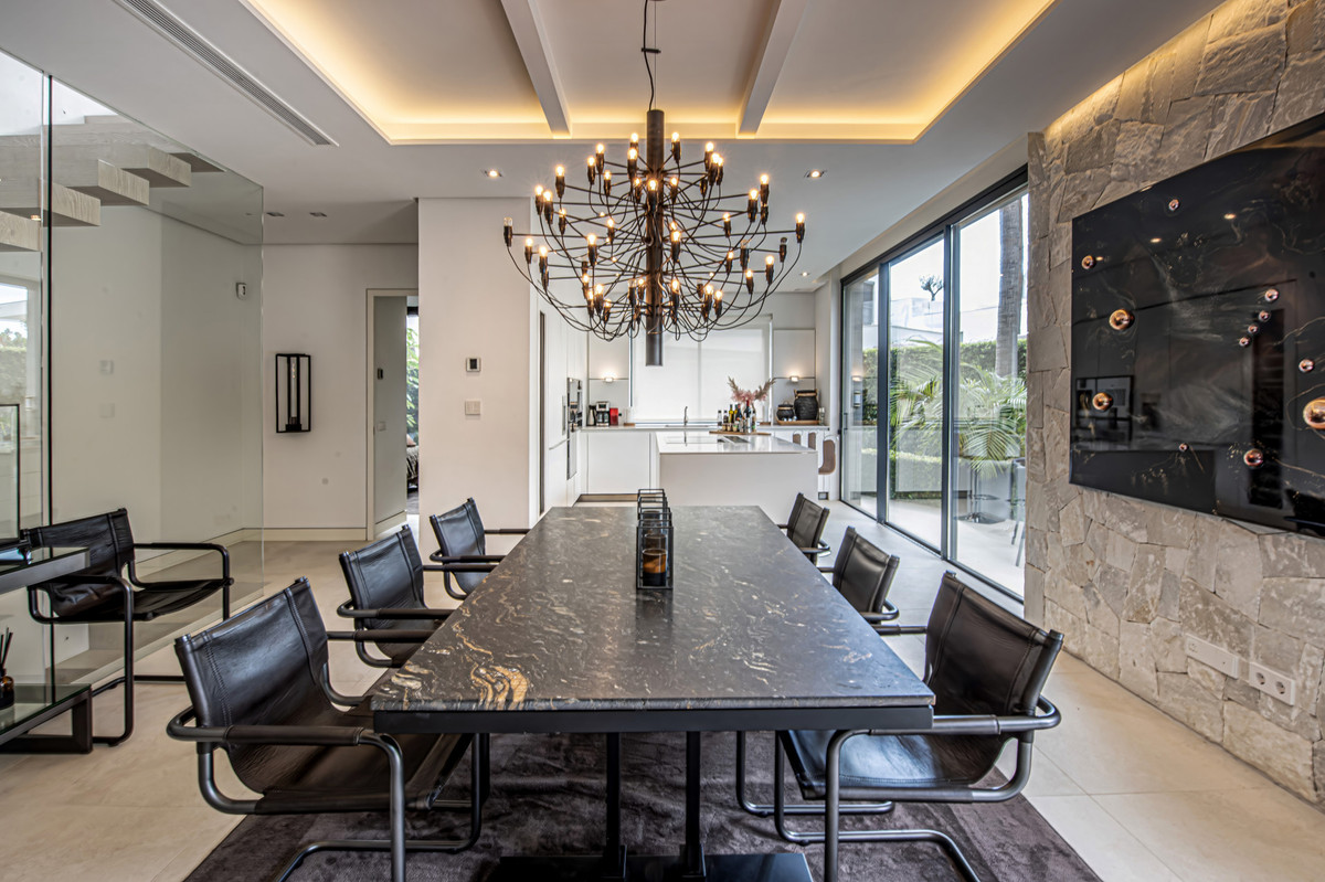 5 bedroom Villas for sale in Milla de Oro – R5179864