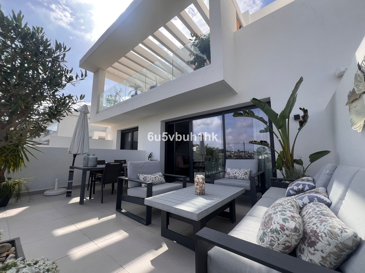 Apartamentos de 3 dormitorios en venta en Mijas – R5209780