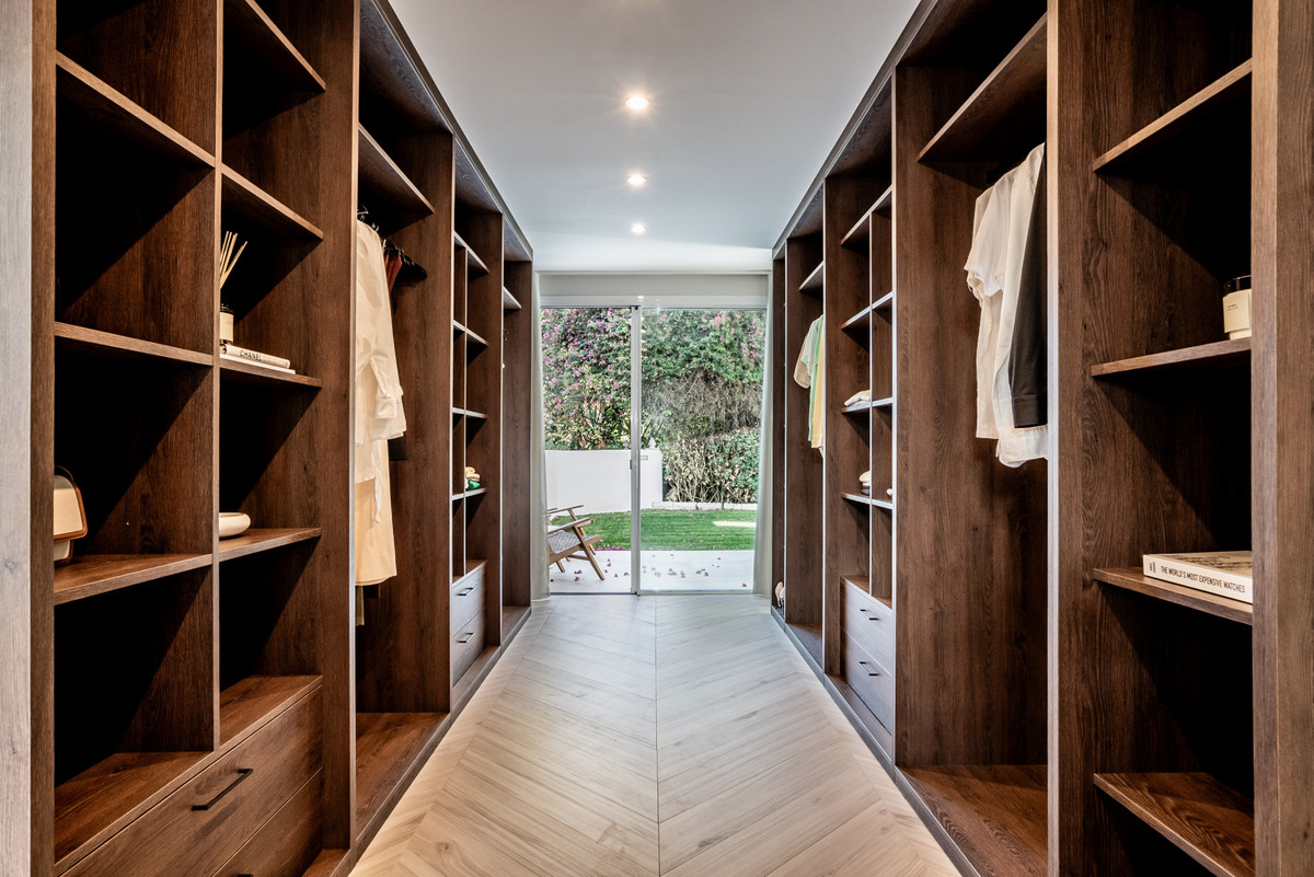 4 bedroom Apartments for sale in Milla de Oro – R5253784