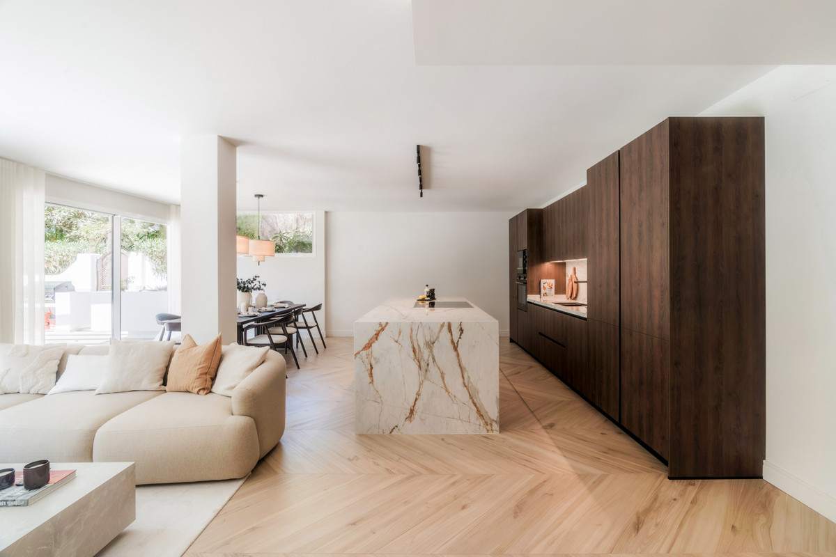 4 bedroom Apartments for sale in Milla de Oro – R5253784