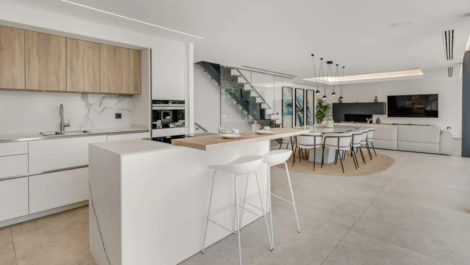 Villas de 4 dormitorios en venta en Artola – R5251600