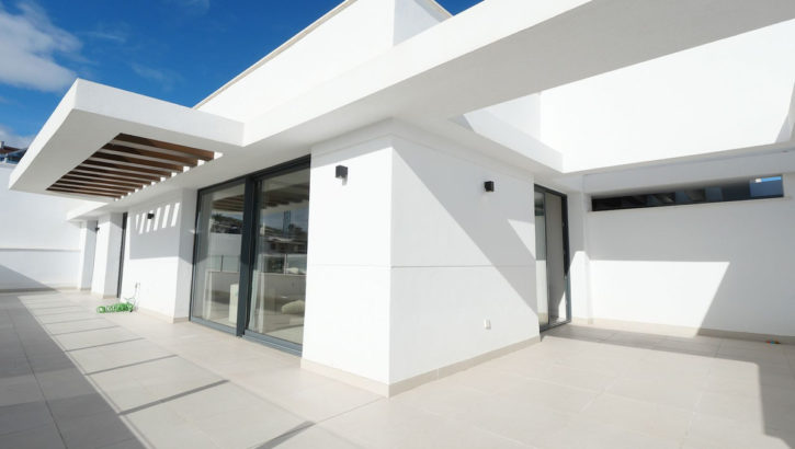 Aticos de 2 dormitorios en venta en La Cala de Mijas – R5257420 en 