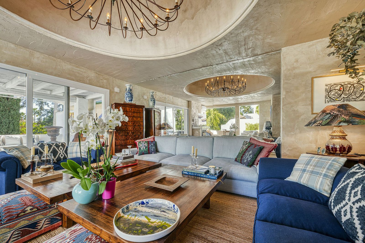 4 bedroom Apartments for sale in Guadalmina Baja – R5221423