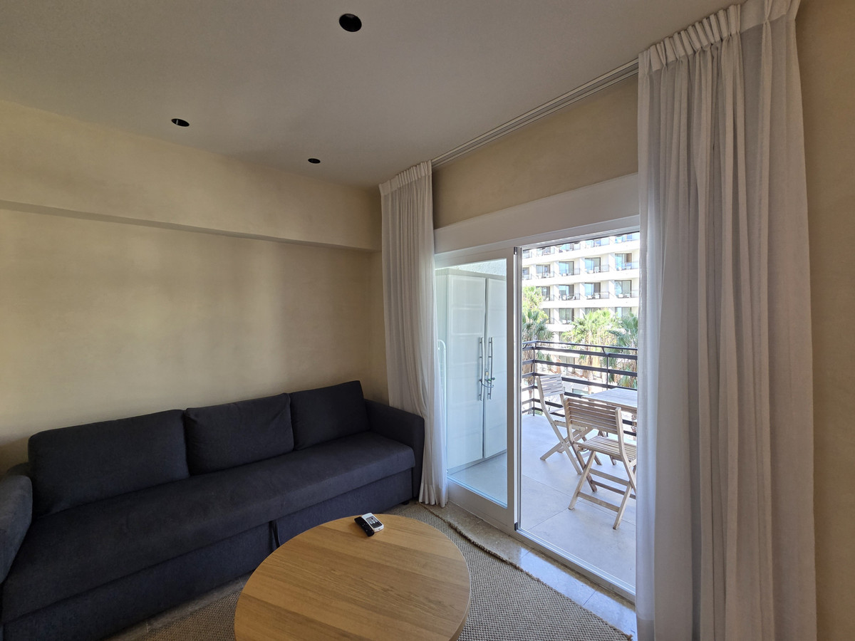 1 bedroom Apartments for sale in Marbella – R5174050