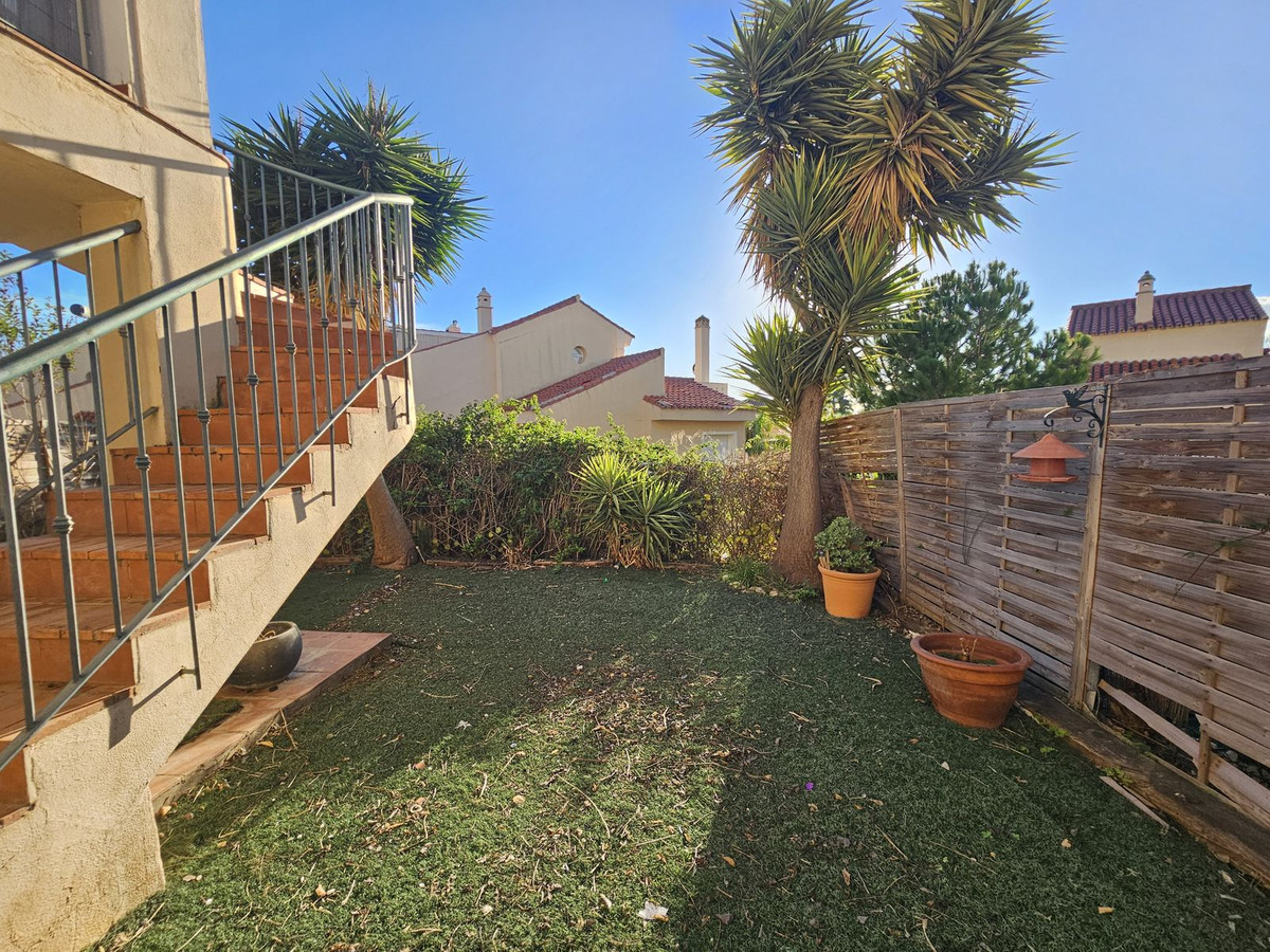 3 bedroom Semi-detached for sale in Riviera del Sol – R5233432