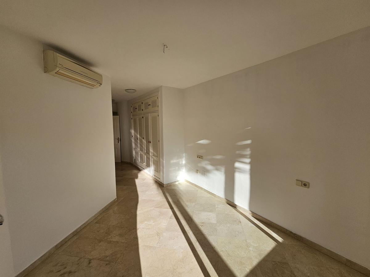 3 bedroom Semi-detached for sale in Riviera del Sol – R5233432