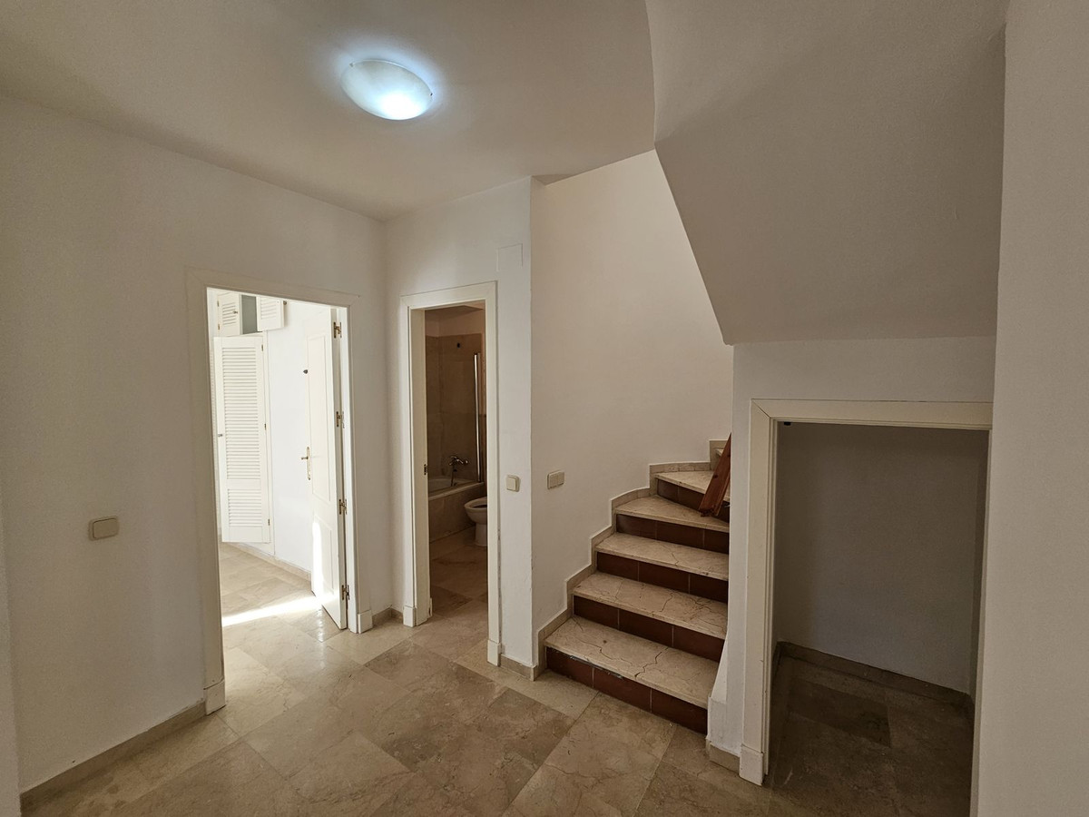 3 bedroom Semi-detached for sale in Riviera del Sol – R5233432