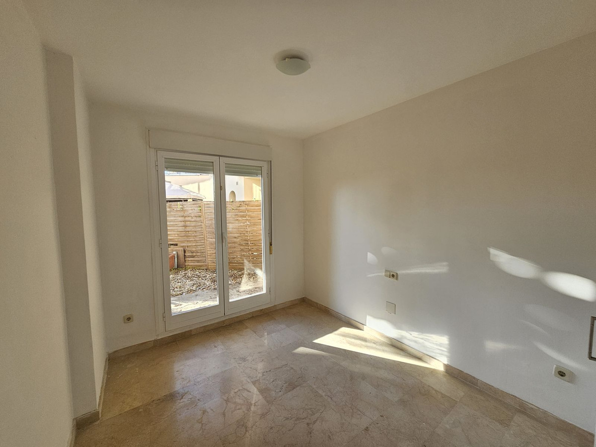 3 bedroom Semi-detached for sale in Riviera del Sol – R5233432