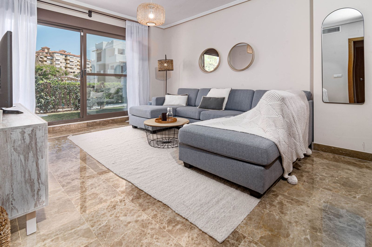 Apartamentos de 2 dormitorios en venta en Selwo – R5137930