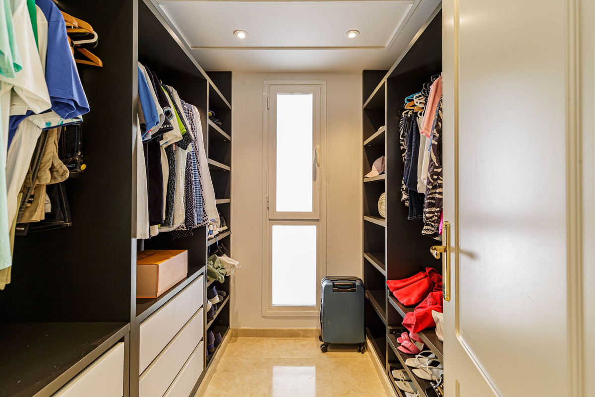 3 bedroom Apartments for sale in La Quinta – R5189374