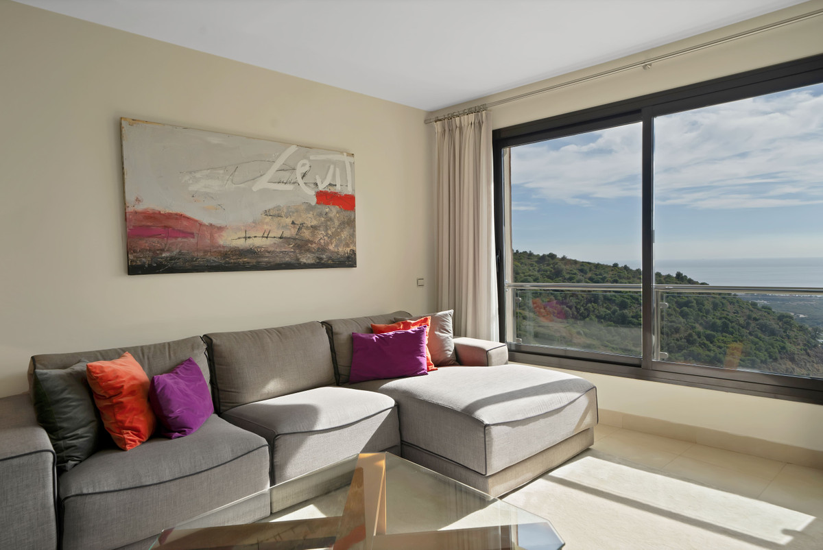 2 bedroom Apartments for sale in Marbella – R5216968