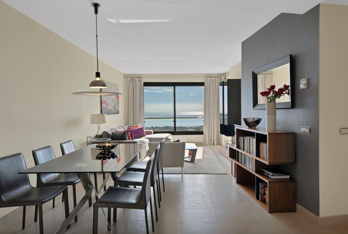 2 bedroom Apartments for sale in Marbella – R5216968