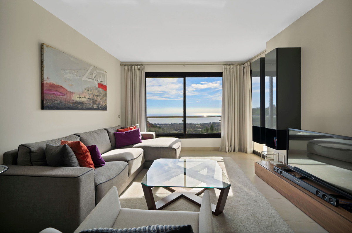 2 bedroom Apartments for sale in Marbella – R5216968