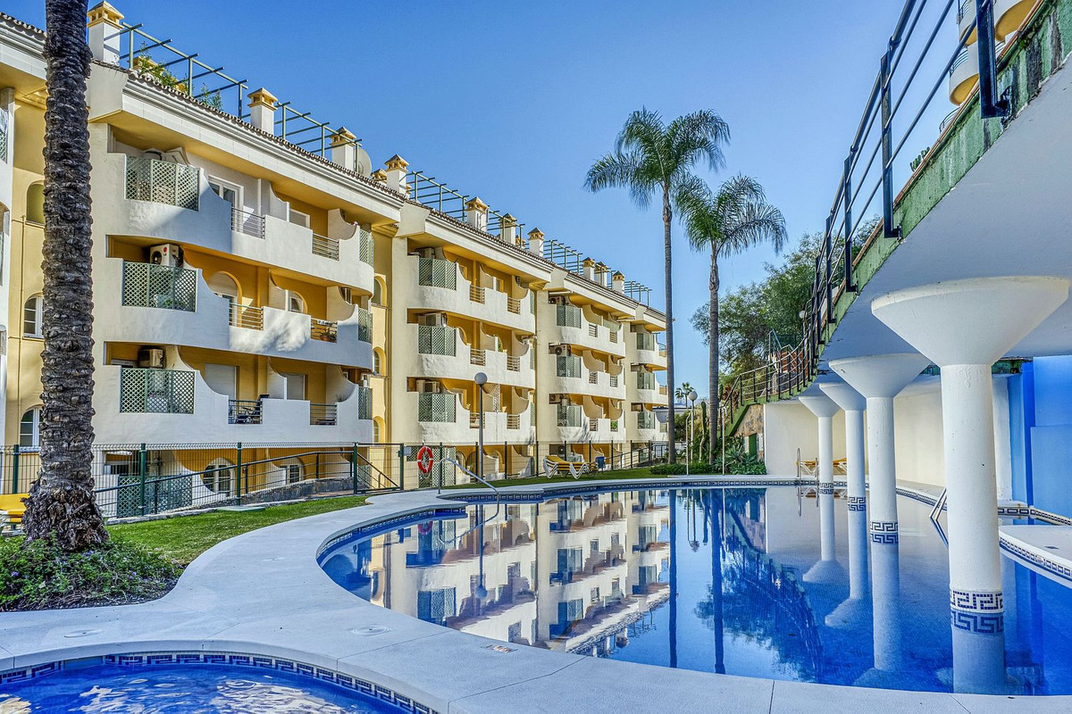 2 bedroom Apartments for sale in Marbella – R5232535