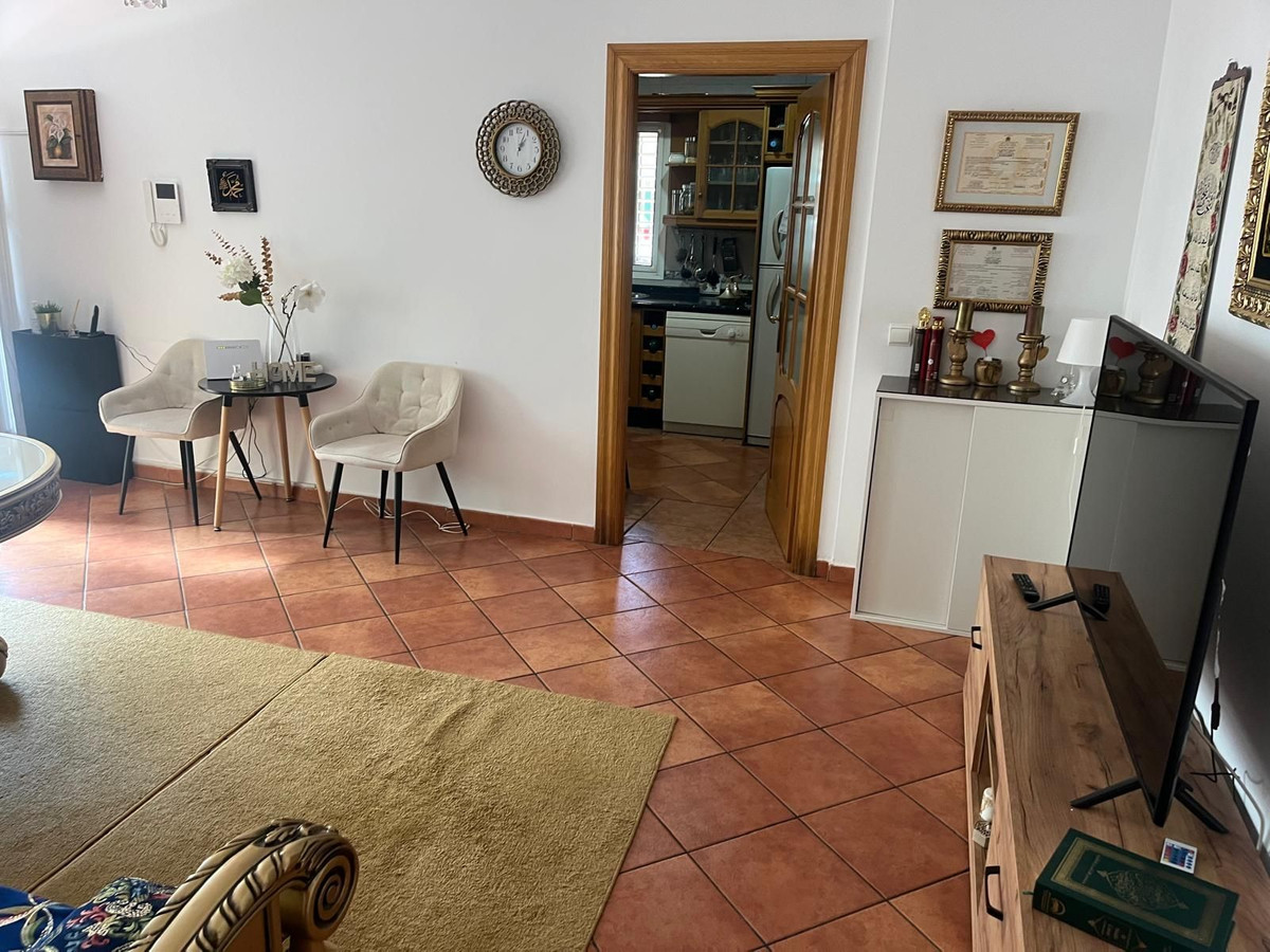 4 bedroom Apartments for sale in Mijas – R5231089