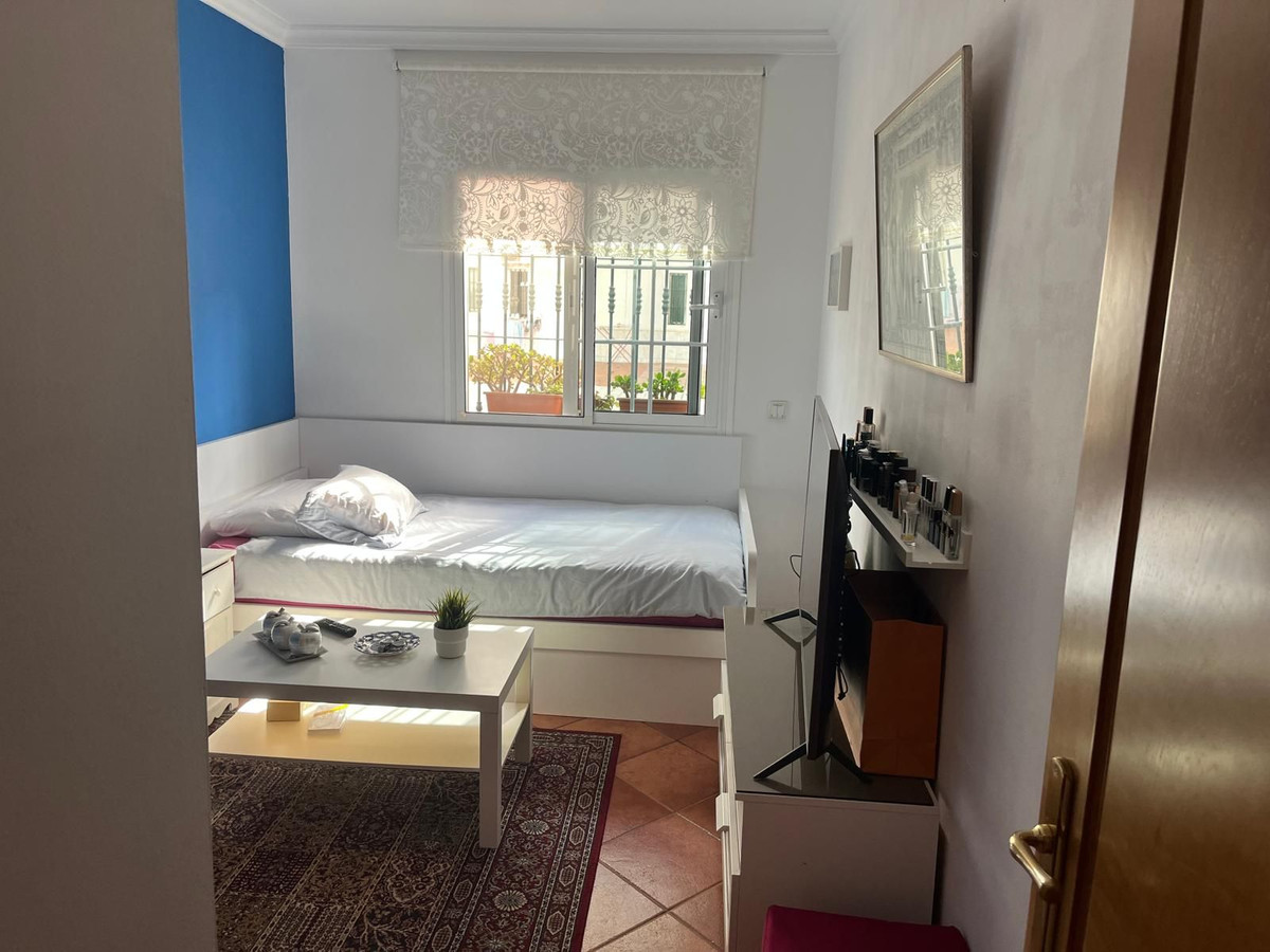 4 bedroom Apartments for sale in Mijas – R5231089