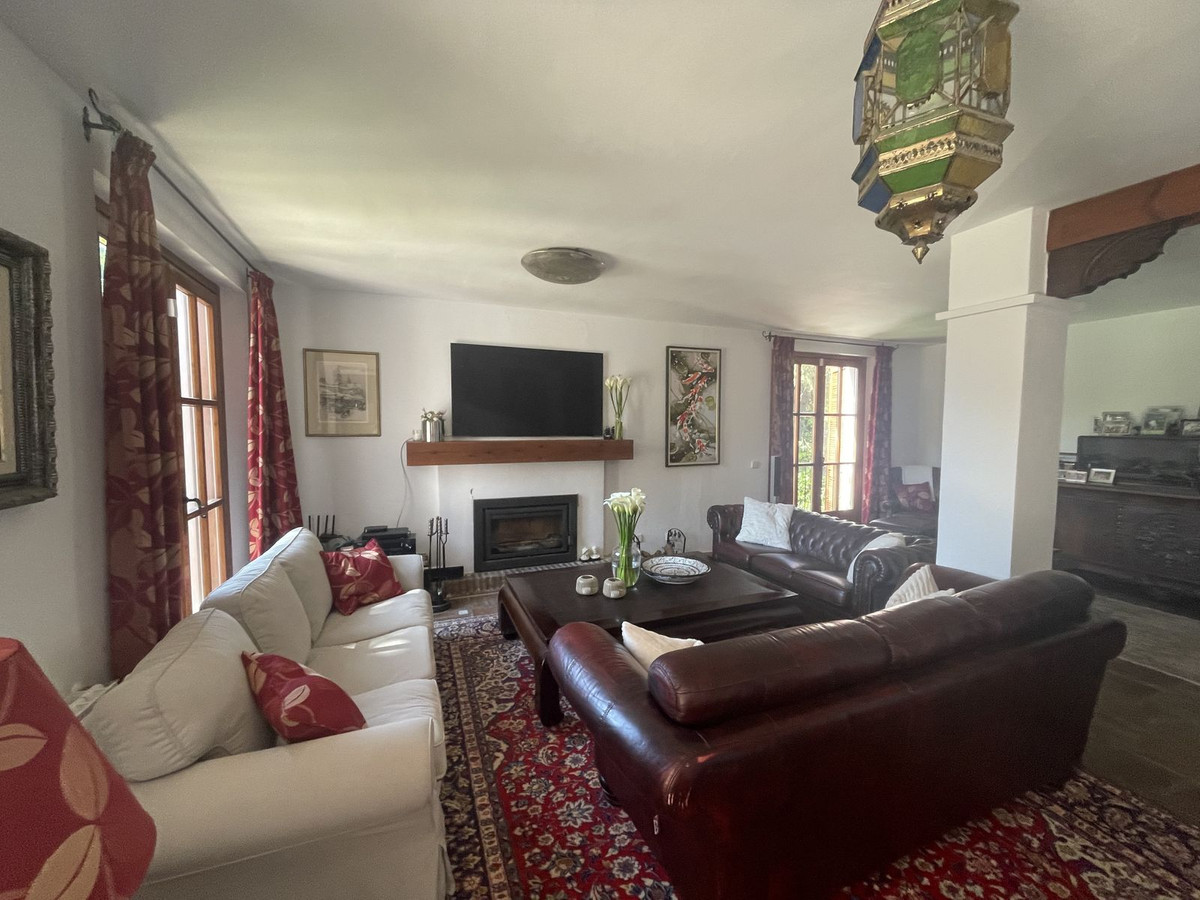 Villas de 7 dormitorios en venta en Elviria – R5244289 Villas de 7 dormitorios en venta en Elviria – R5244289