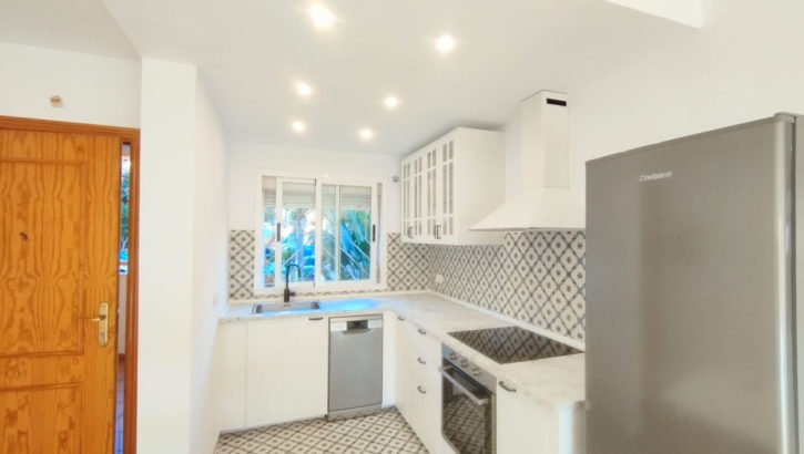 Apartamentos de 2 dormitorios en venta en Calahonda – R5217847 en 