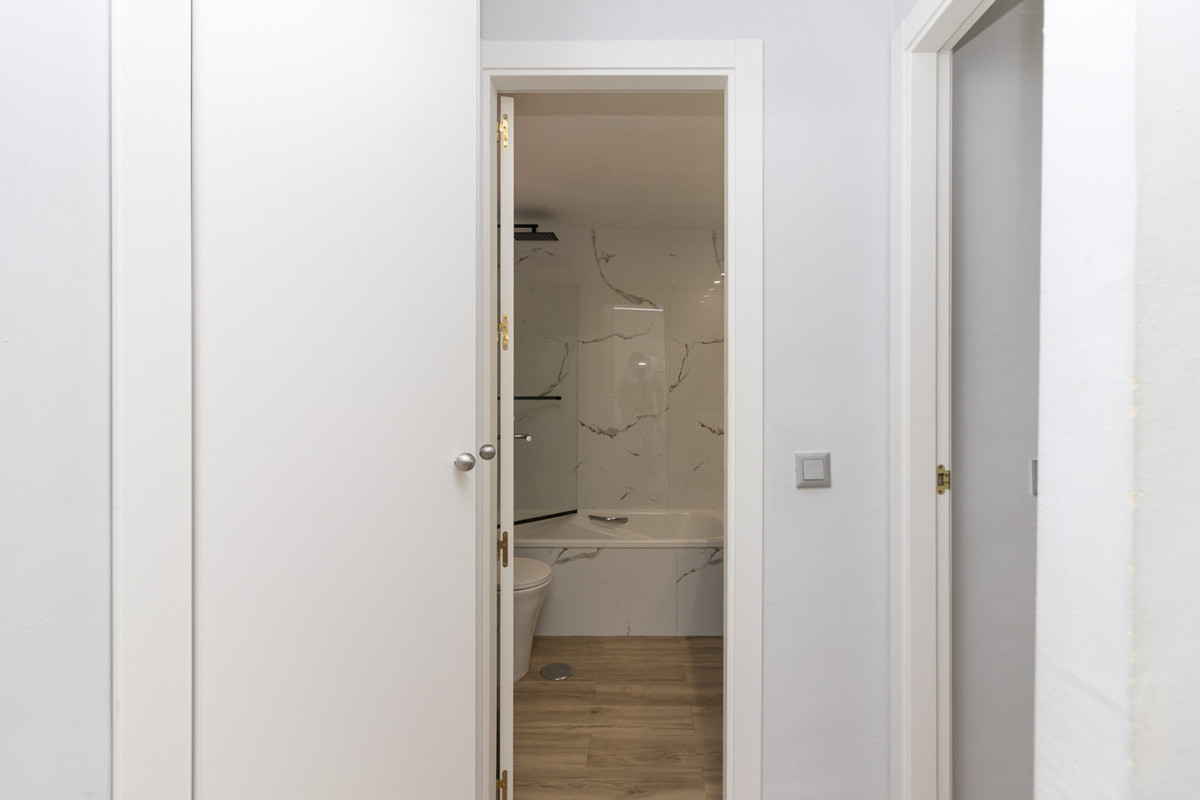 Apartamentos de 2 dormitorios en venta en Calahonda – R5185507