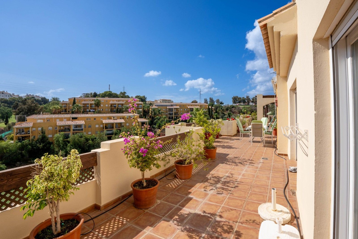 Aticos de 3 dormitorios en venta en Miraflores – R5199952