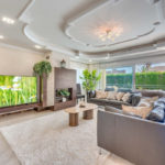 6 bedroom Villas for sale in Marbesa – R5211871