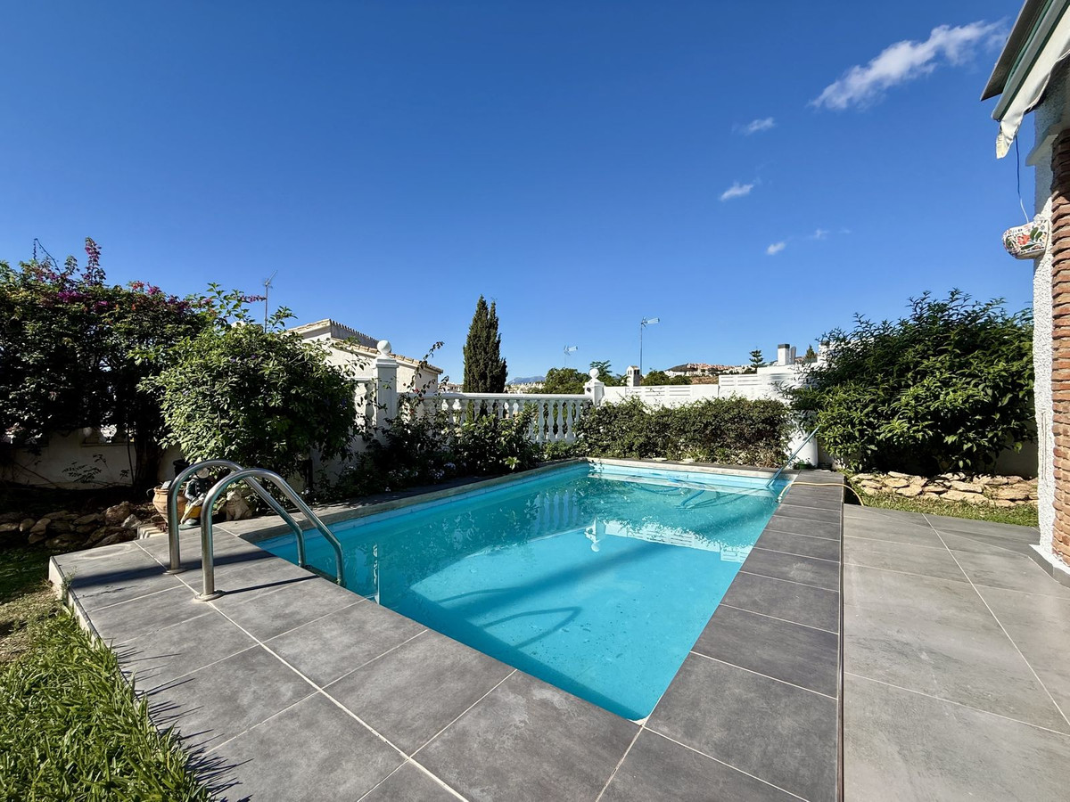 3 bedroom Semi-detached for sale in Calypso – R5232271