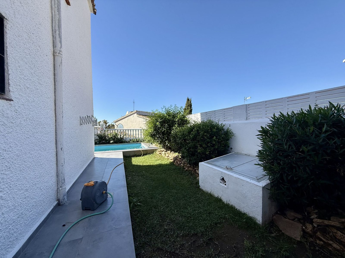 3 bedroom Semi-detached for sale in Calypso – R5232271