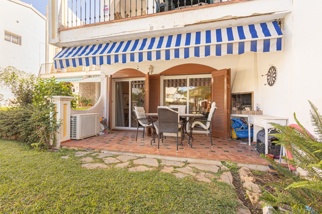 3 bedroom Apartments for sale in Riviera del Sol – R5252569