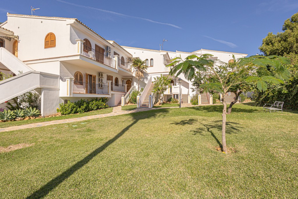 3 bedroom Apartments for sale in Riviera del Sol – R5252569