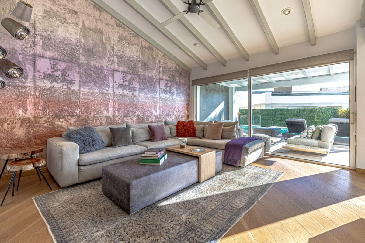 5 bedroom Villas for sale in Las Chapas – R5255731 5 bedroom Villas for sale in Las Chapas – R5255731