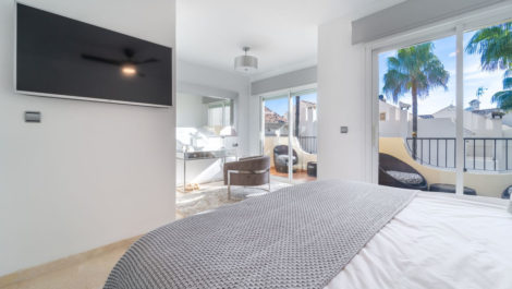 Pareados de 4 dormitorios en venta en Costabella – R5286457