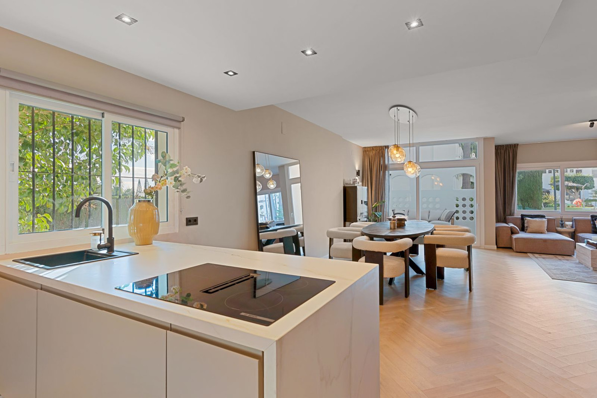 4 bedroom Townhouses for sale in Guadalmina Baja – R5258860 4 bedroom Townhouses for sale in Guadalmina Baja – R5258860