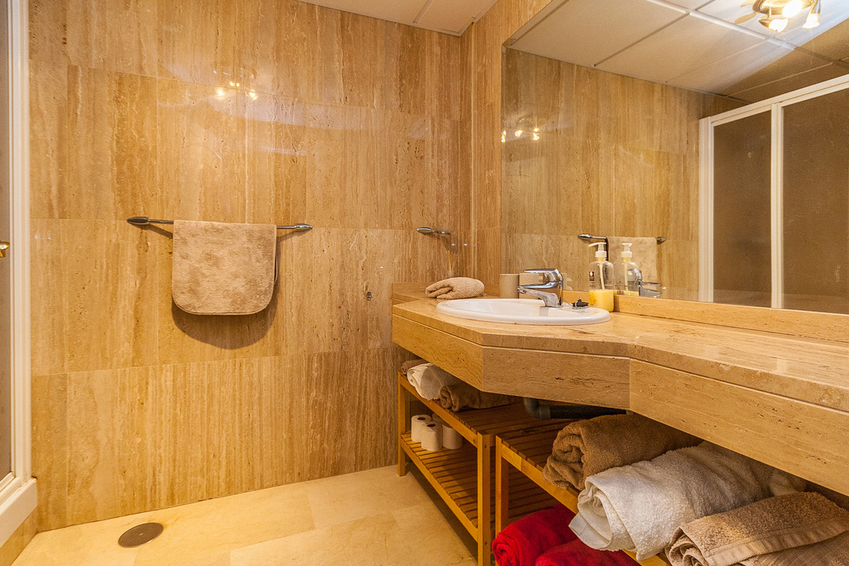 2 bedroom Apartments for sale in Elviria – R5266225