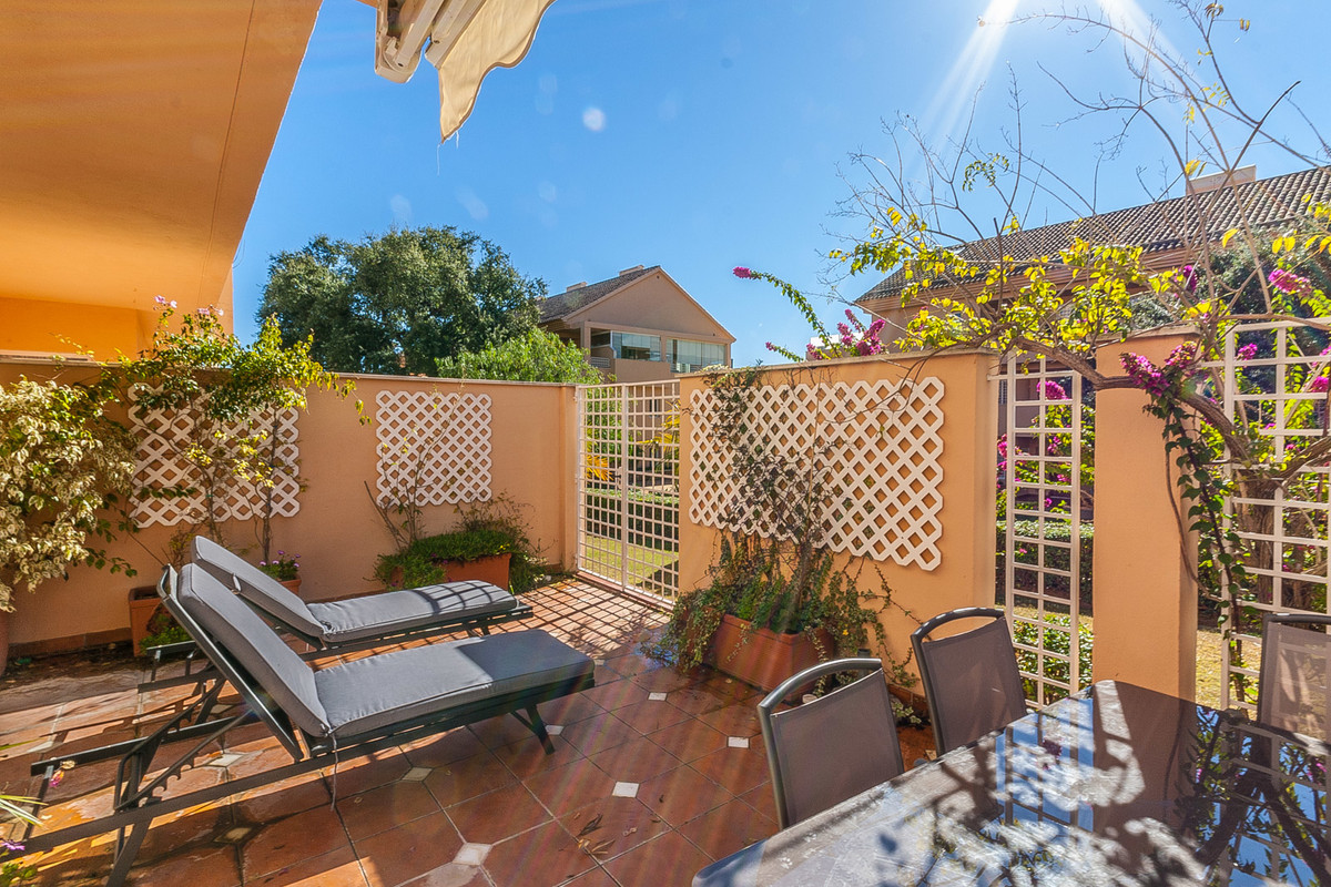 2 bedroom Apartments for sale in Elviria – R5266225