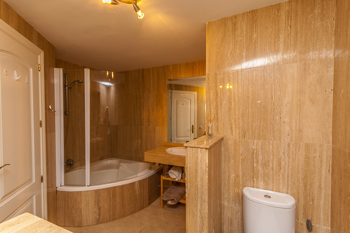 2 bedroom Apartments for sale in Elviria – R5266225