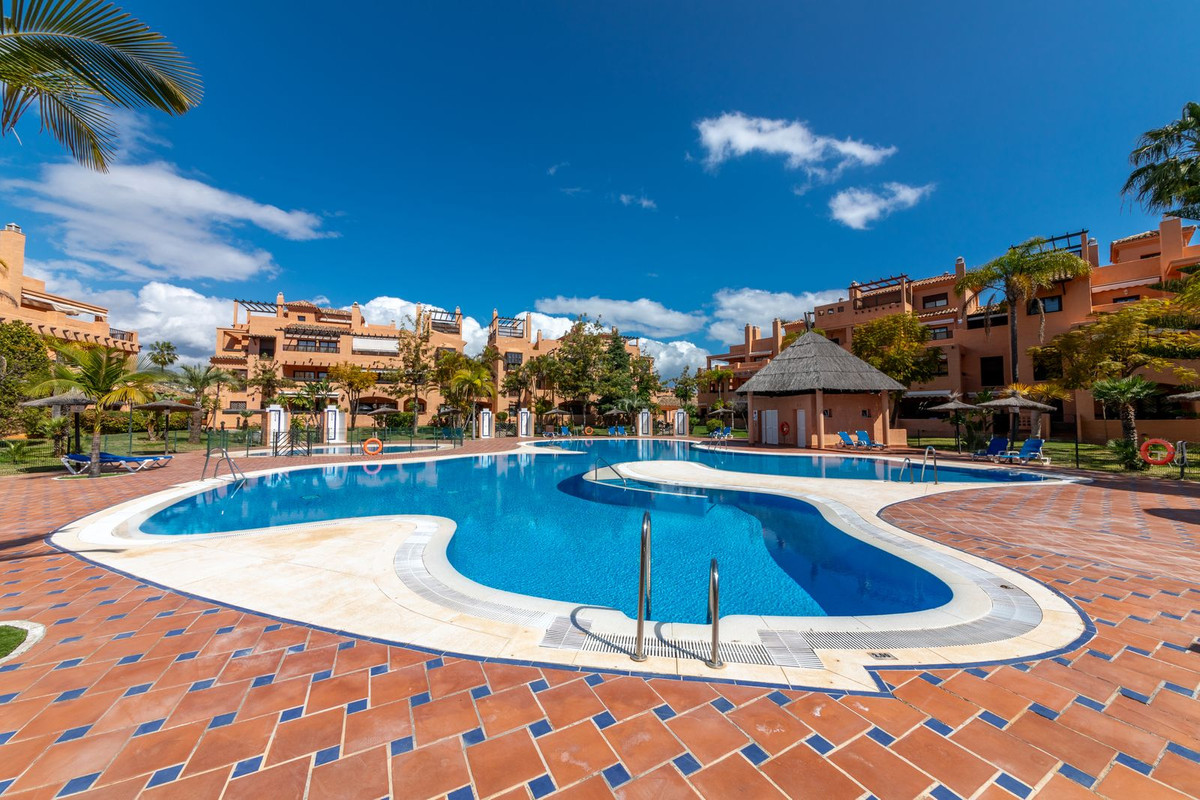 5 bedroom Apartments for sale in Nueva Milla de Oro – R5258740
