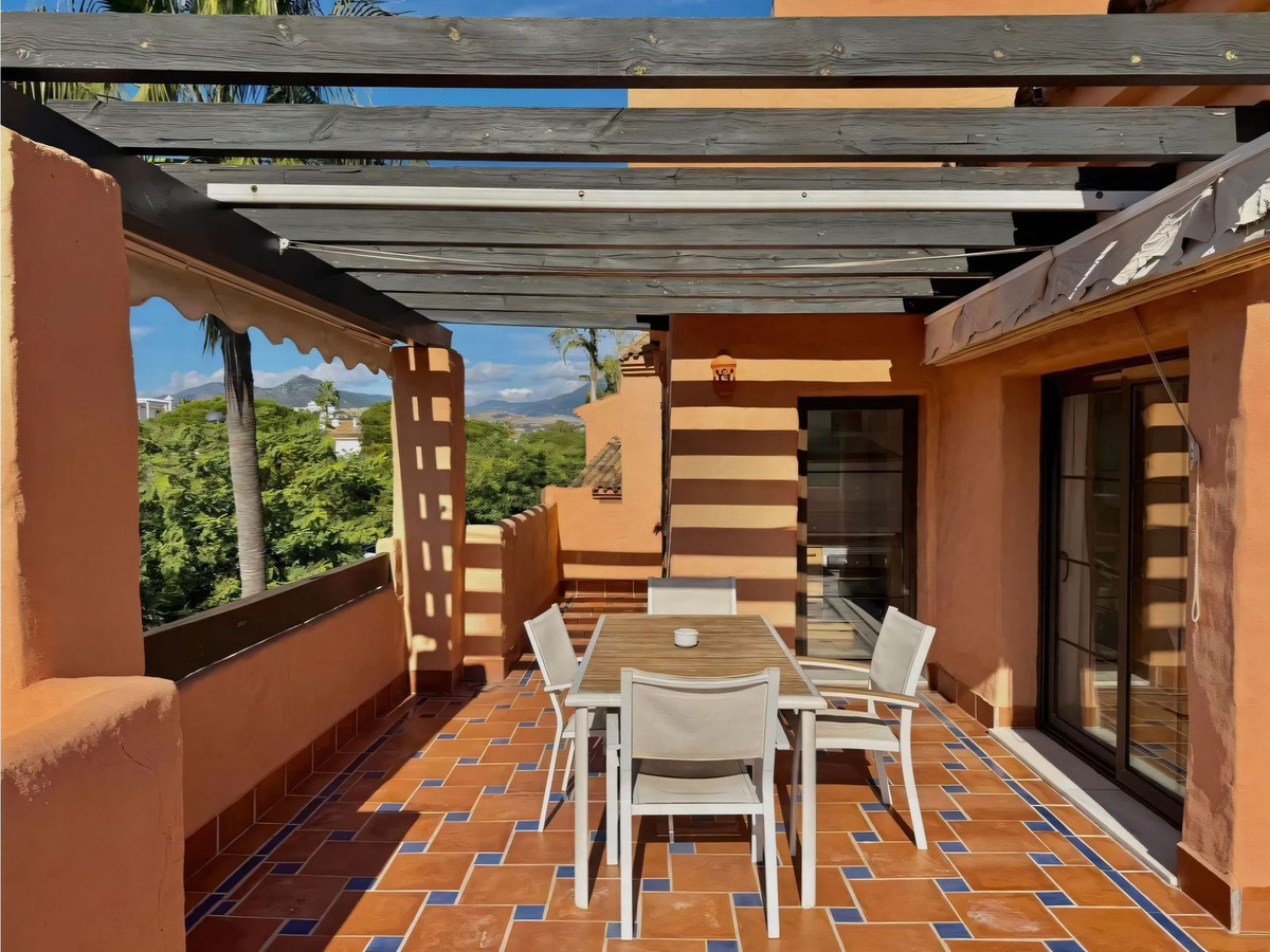 5 bedroom Apartments for sale in Nueva Milla de Oro – R5258740