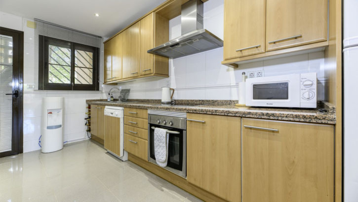 2 bedroom Apartments for sale in Hacienda del Sol – R5182555 in 