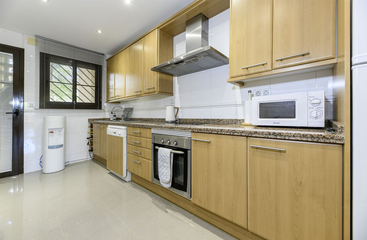 Apartamentos de 2 dormitorios en venta en Hacienda del Sol – R5182555