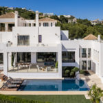 5 bedroom Villas for sale in Altos de los Monteros – R5271814