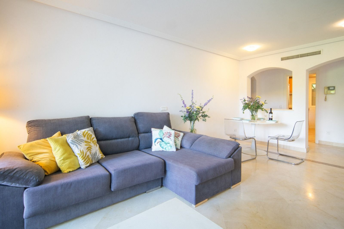 3 bedroom Apartments for sale in Los Arqueros – R5032162